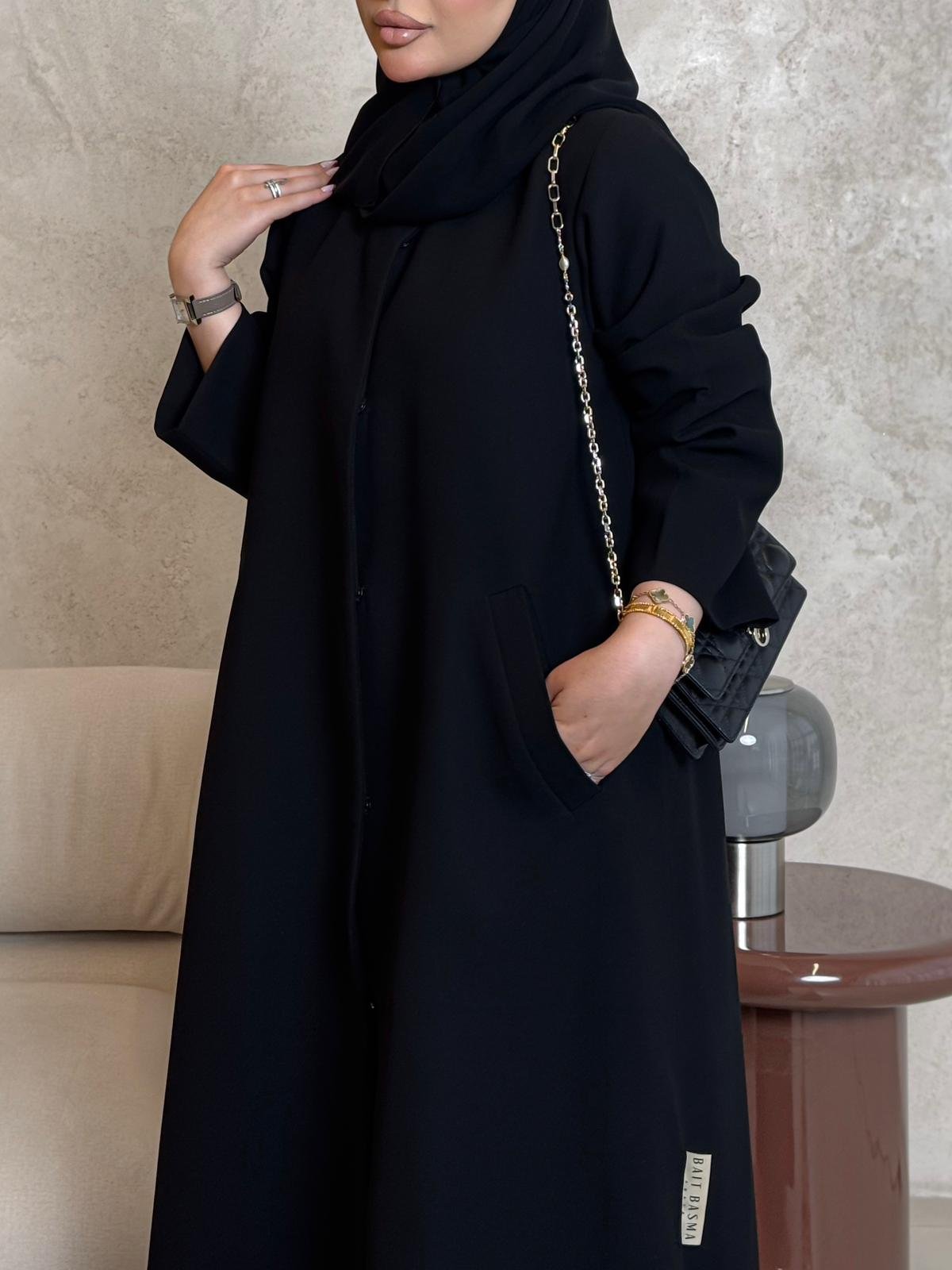 عبايــــة